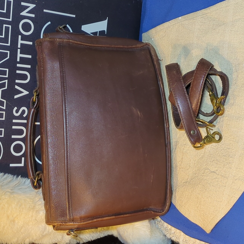 Vintage Coach Colebrook (Style# 5181) Brown Leather Messenger/ Briefcase $125 - Picture 3 of 9